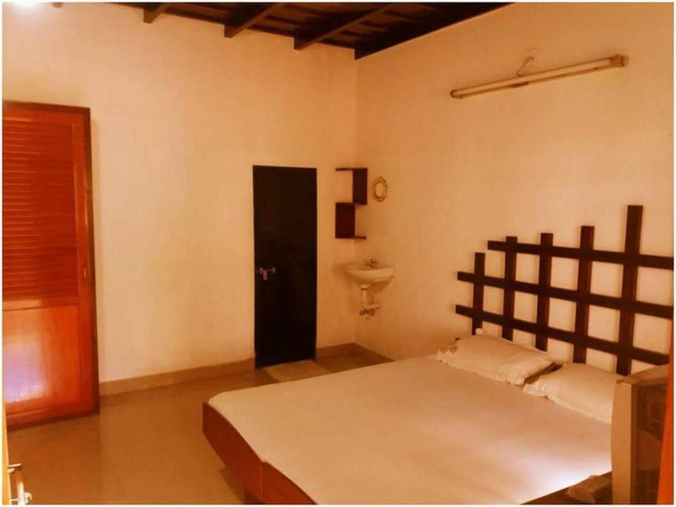 Premier Tourist Home Kizhake Chalakudi ภายนอก รูปภาพ